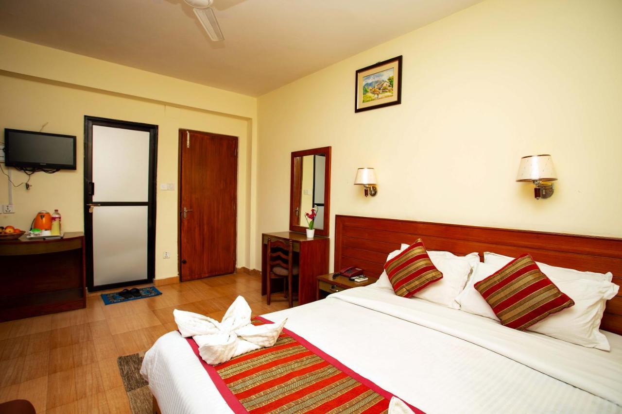 Hotel Orchid Pokhara Ngoại thất bức ảnh