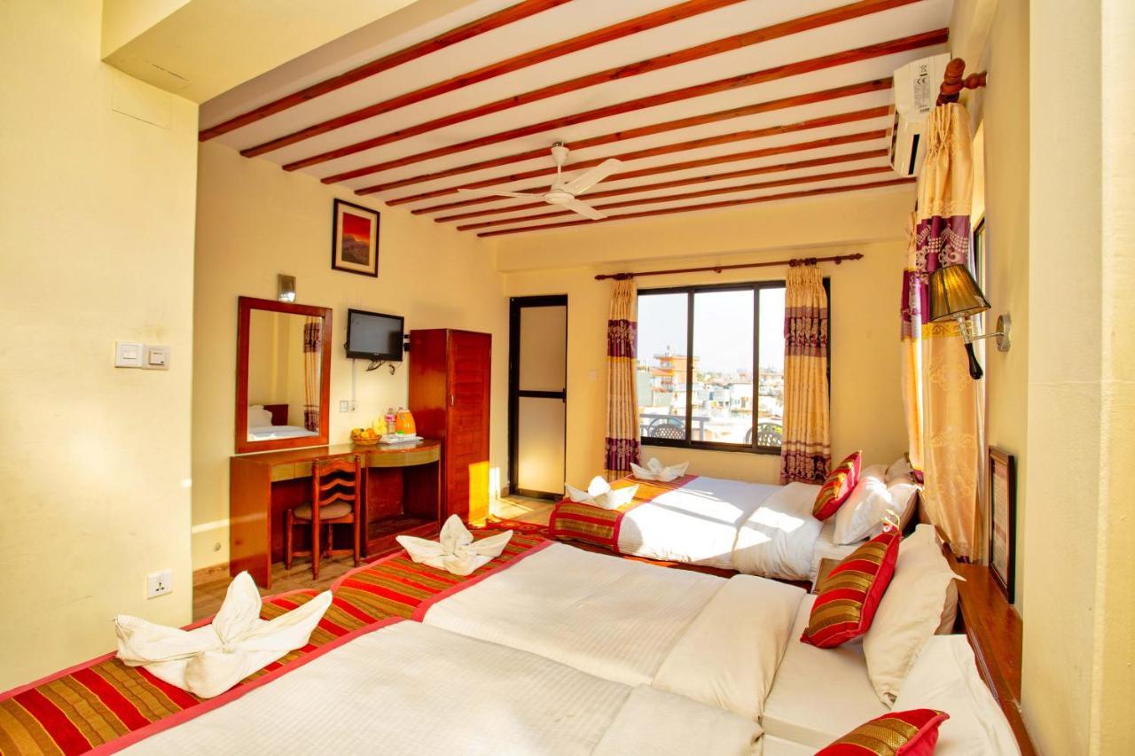 Hotel Orchid Pokhara Ngoại thất bức ảnh